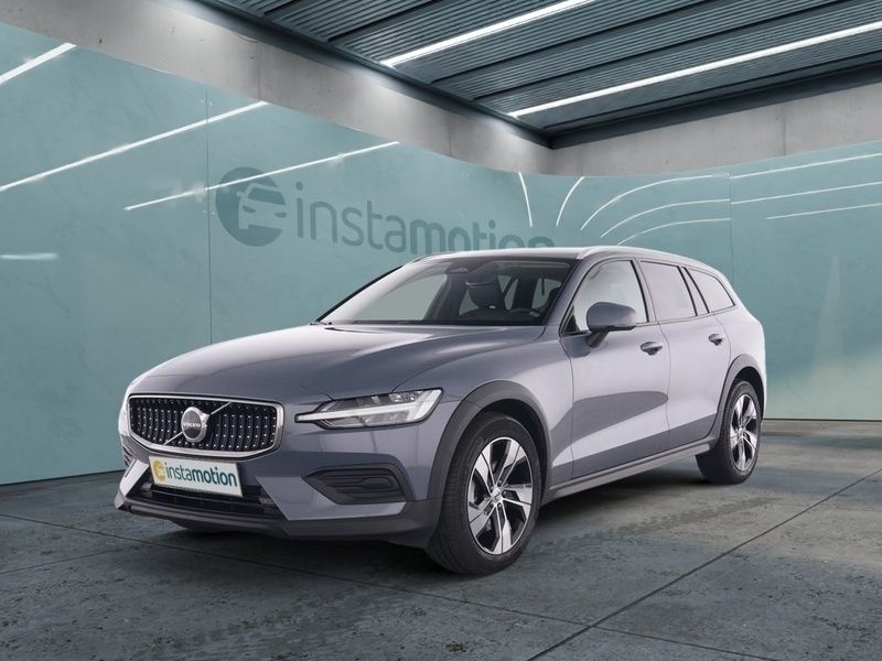Gebraucht Volvo V60 CC Plus 197 PS (144 kW) 2024 Grau Kombi