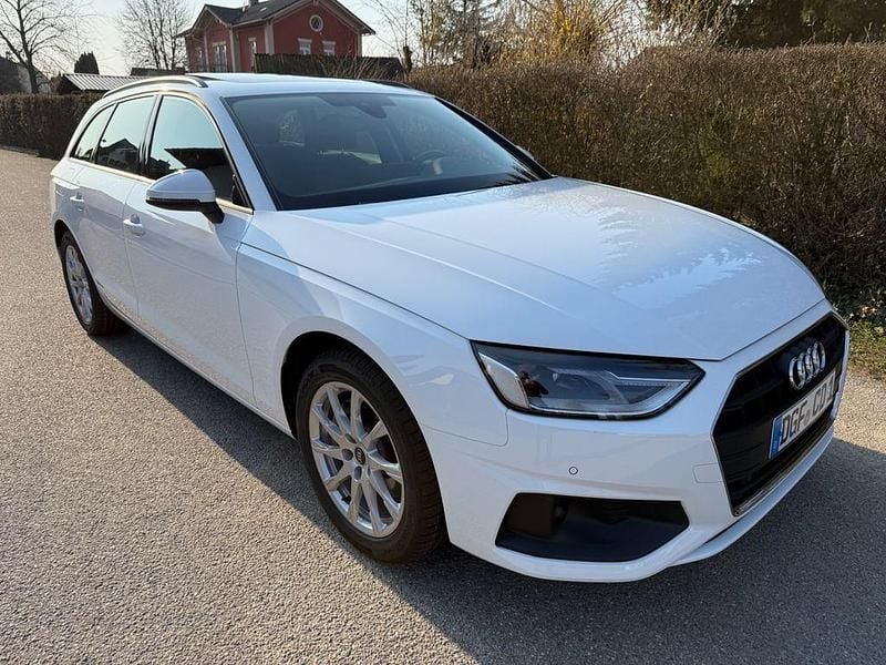 Gebraucht Audi A4 Sport 204 PS (150 kW) 2023 Weiß Kombi