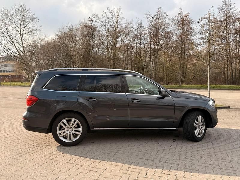 Gebraucht Mercedes GL350 256 PS (188 kW) 2016 Grau SUV