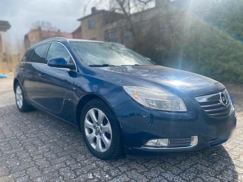 Second-hand Opel Insignia 2011 Albastru Break