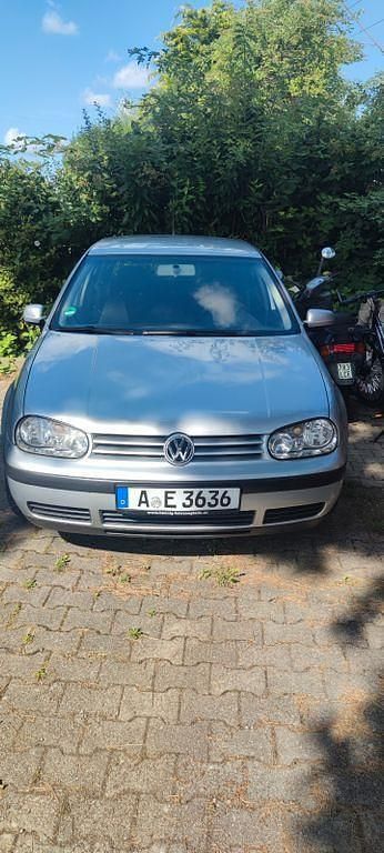 Silber Gebraucht 2002 VW Golf IV Limousine | 750 € (Superpreis) - Bild 1/4