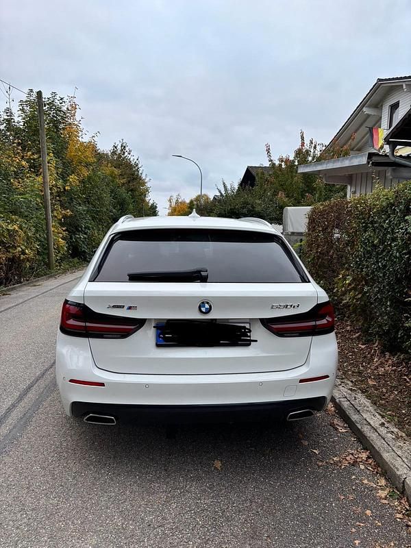 Gebraucht BMW 530 Performance 286 PS (210 kW) 2021 Weiß Kombi