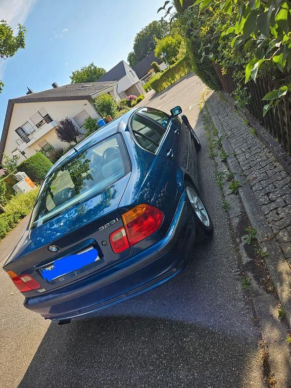 Gebraucht BMW 323 170 PS (125 kW) 1999 Blau Limousine