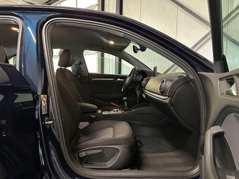 Gebraucht Audi A3 Proline 116 PS (85 kW) 2020 Blau Limousine