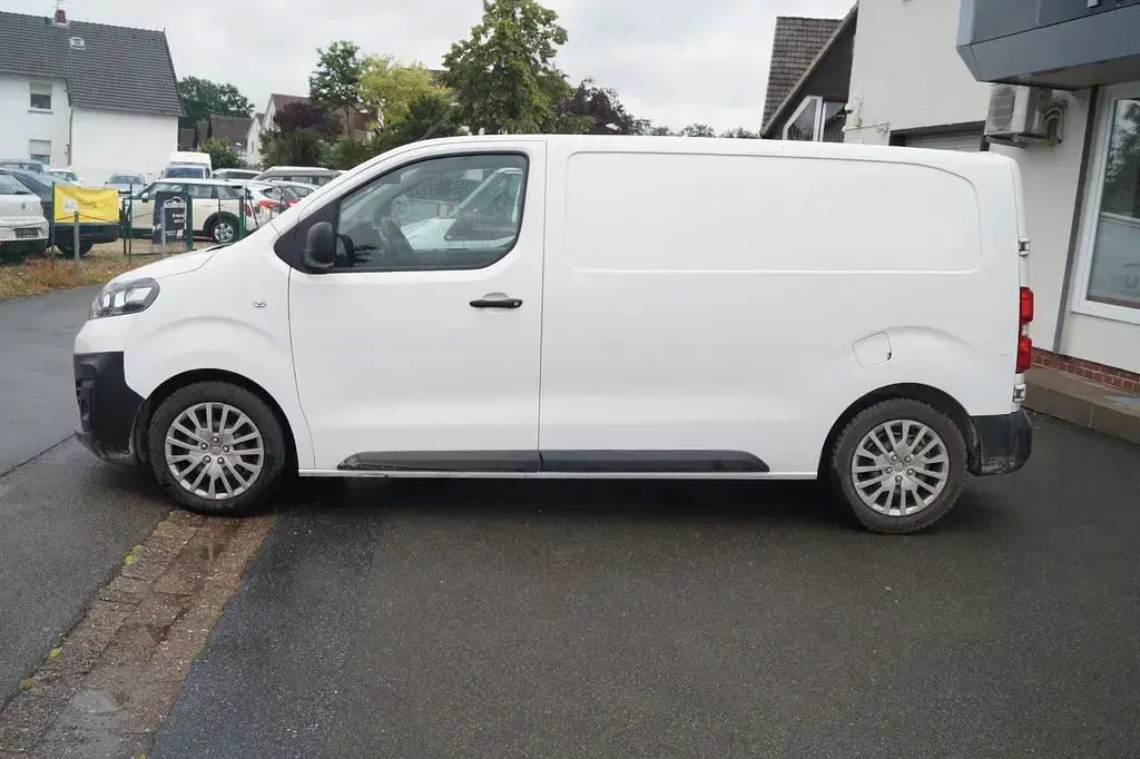 Gebraucht Opel Vivaro Edition 120 PS (88 kW) 2020 Weiß Van / Kleinbus