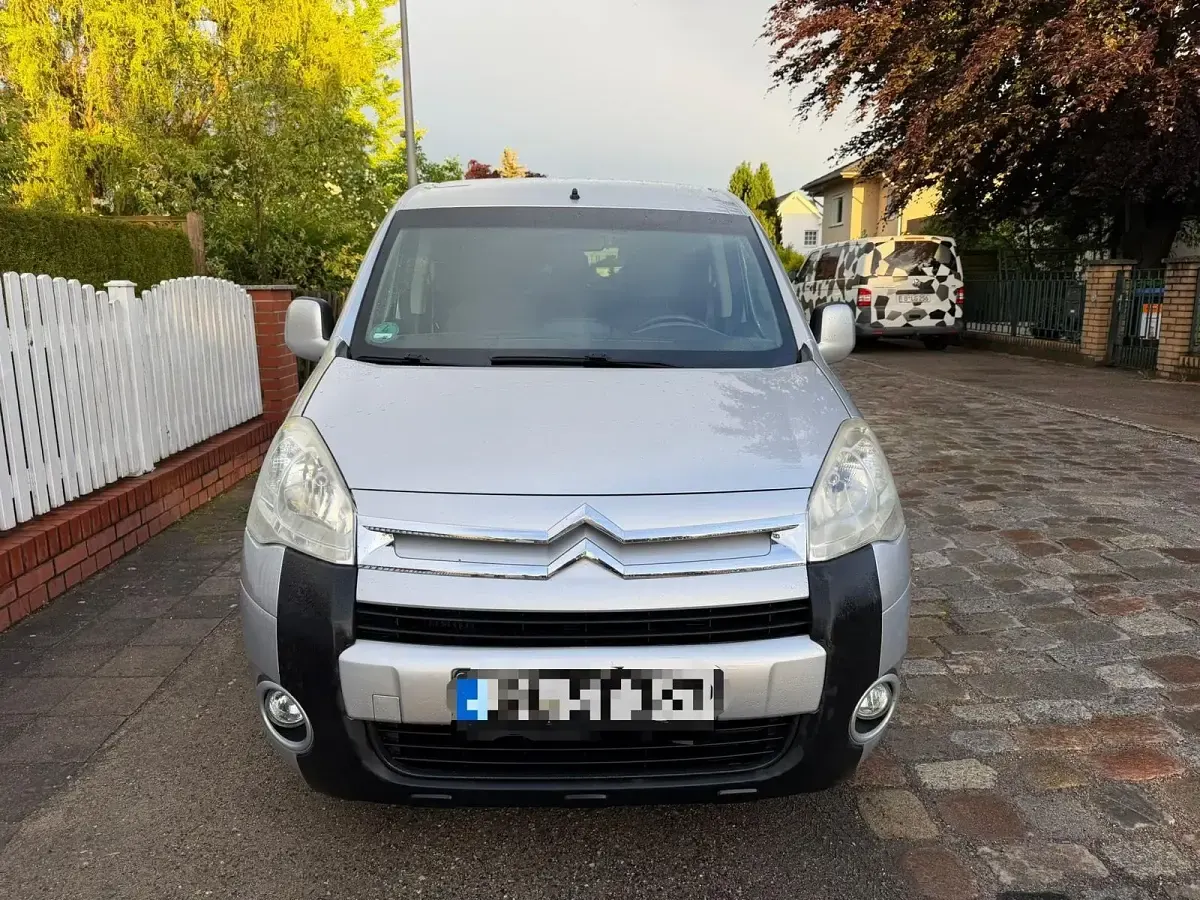 Gebraucht Citroën Berlingo 92 PS (67 kW) 2012 Silber Van / Kleinbus