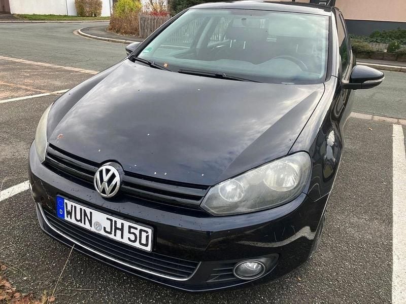Gebraucht VW Golf VI 105 PS (77 kW) 2011 Schwarz Kleinwagen