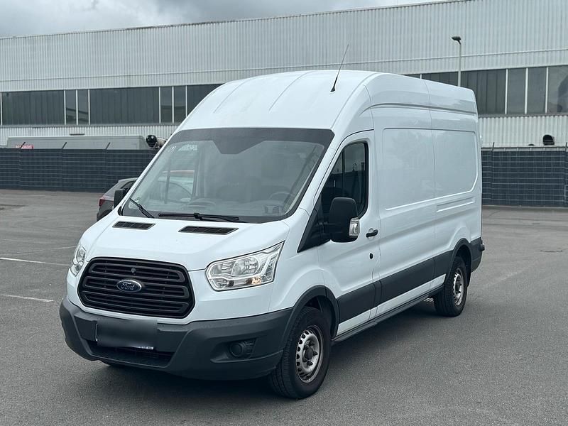 Weiß Gebraucht 2015 Ford Transit Van / Kleinbus | 11.900 € (Fairer Preis) - Bild 1/4