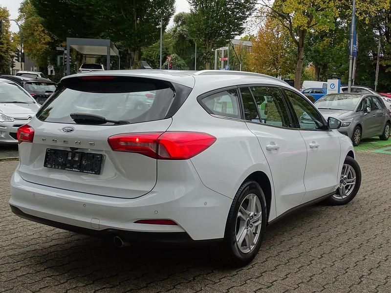 Gebraucht Ford Focus Cool & Connect 120 PS (88 kW) 2021 Weiß
