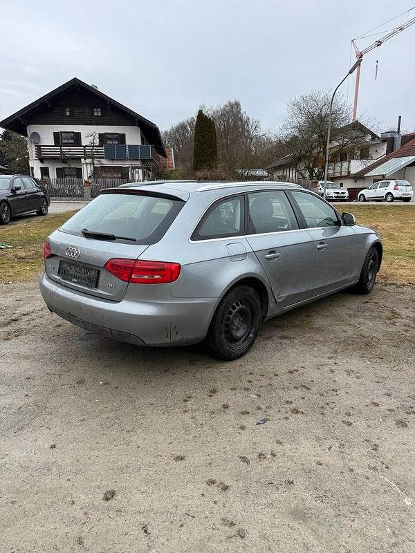 Gebraucht Audi A4 160 PS (117 kW) 2009 Grau Kombi