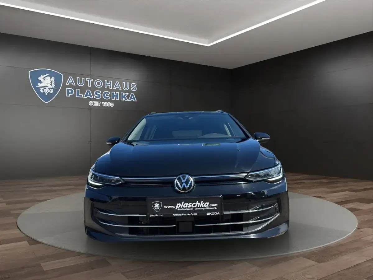 Gebraucht VW Golf VIII Goal 150 PS (110 kW) 2024 Grenadillschwarz Kombi