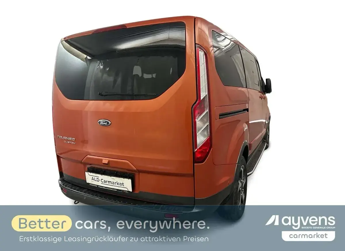 Gebraucht Ford Tourneo 170 PS (125 kW) 2023 Hokkaidoorange metallic Van / Kleinbus