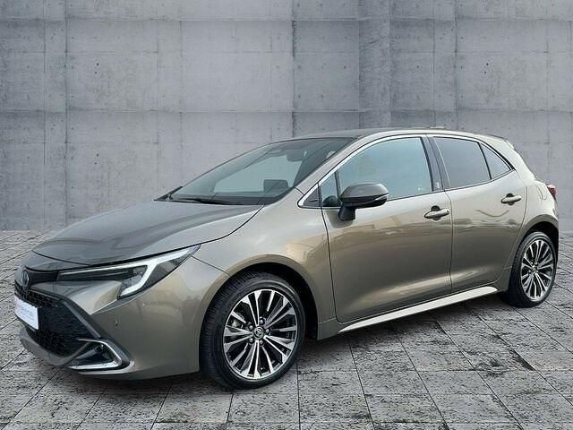 Gebraucht Toyota Corolla Team 140 PS (102 kW) 2023 Braun Limousine