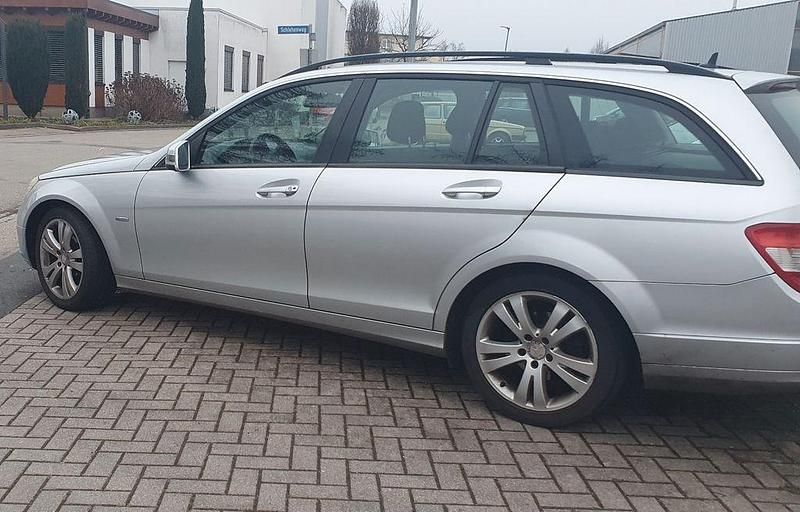 Gebraucht Mercedes C200 136 PS (100 kW) 2010 Silber Limousine