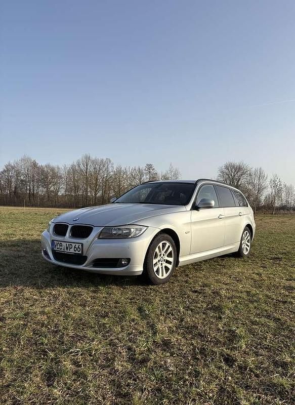 Gebraucht BMW 316 116 PS (85 kW) 2011 Grau Kombi