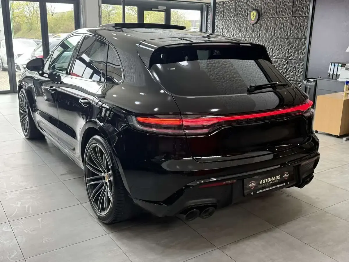 Gebraucht Porsche Macan 441 PS (324 kW) 2023 Schwarz SUV