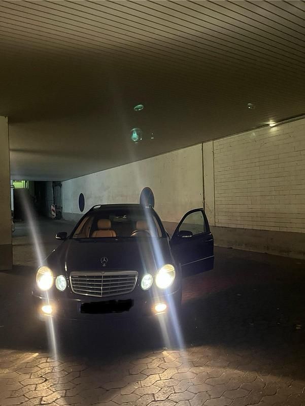 Schwarz Gebraucht 2007 Mercedes E220 Elegance Kombi | 3.999 € (Etwas zu teuer) - Bild 1/4