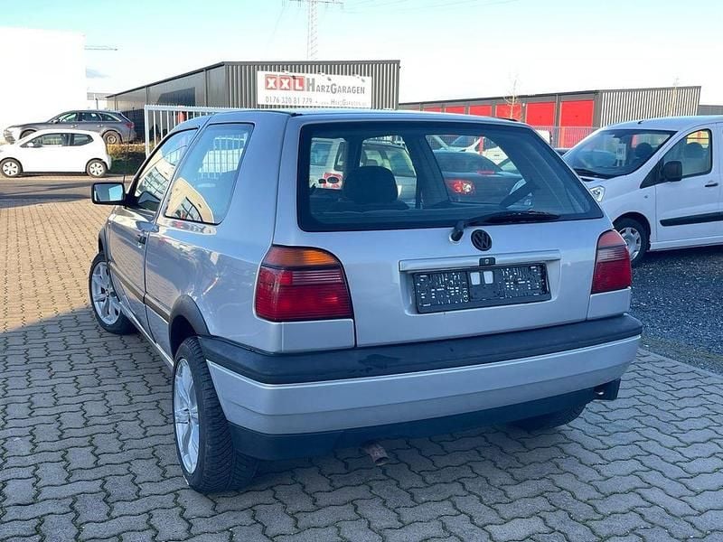 Gebraucht VW Golf III 116 PS (85 kW) 1993 Silber Limousine