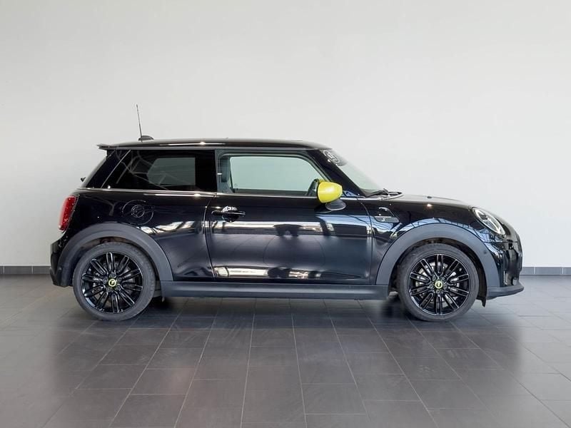 Gebraucht Mini Cooper SE 135 kW (184 PS) 2021 Schwarz Kleinwagen