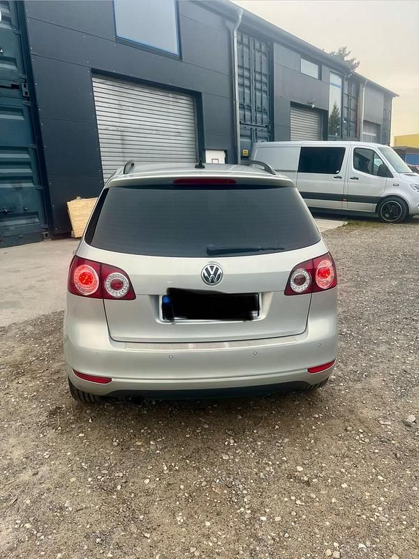 Gebraucht VW Golf VII 105 PS (77 kW) 2012 Silber Limousine