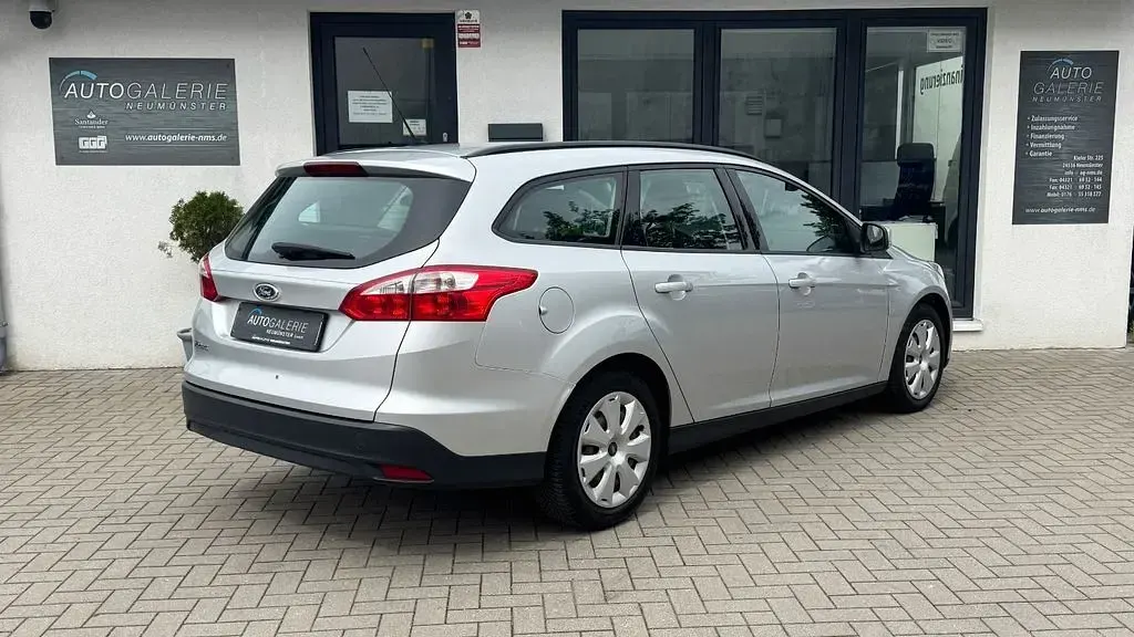 Gebraucht Ford Focus Trend 116 PS (85 kW) 2014 Silber Kombi