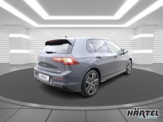 Neu VW Golf VIII R-line 150 PS (110 kW) 2025 Delfingrau (grey), metallic Limousine