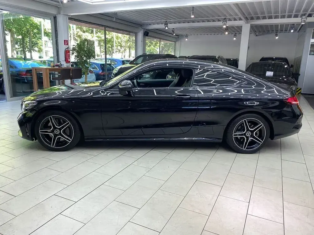 Gebraucht Mercedes C300 AMG line 258 PS (189 kW) 2021 Schwarz  unilack Coupé