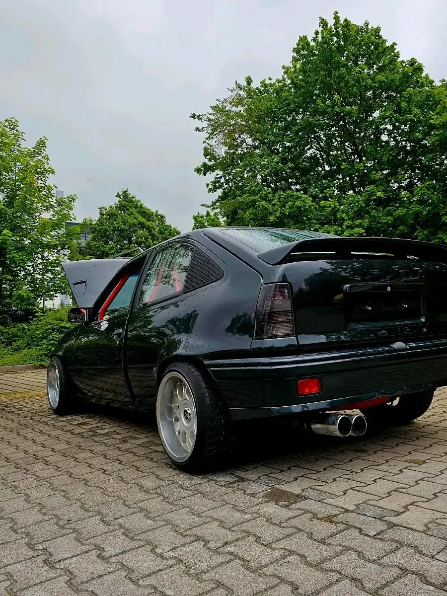 Gebraucht Opel Kadett 159 PS (116 kW) 1989 Schwarz Kleinwagen