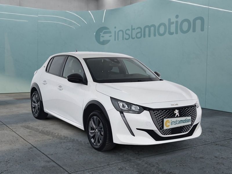 Weiß Gebraucht 2023 Peugeot e-208 Allure Kleinwagen | 23.590 € (Fairer Preis) - Bild 1/4