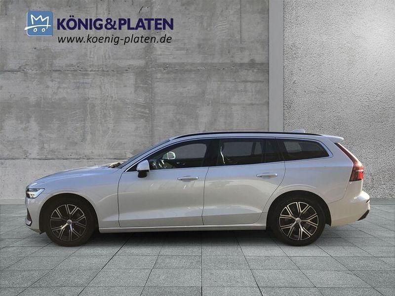 Gebraucht Volvo V60 Core 197 PS (144 kW) 2022 Weiß Kombi