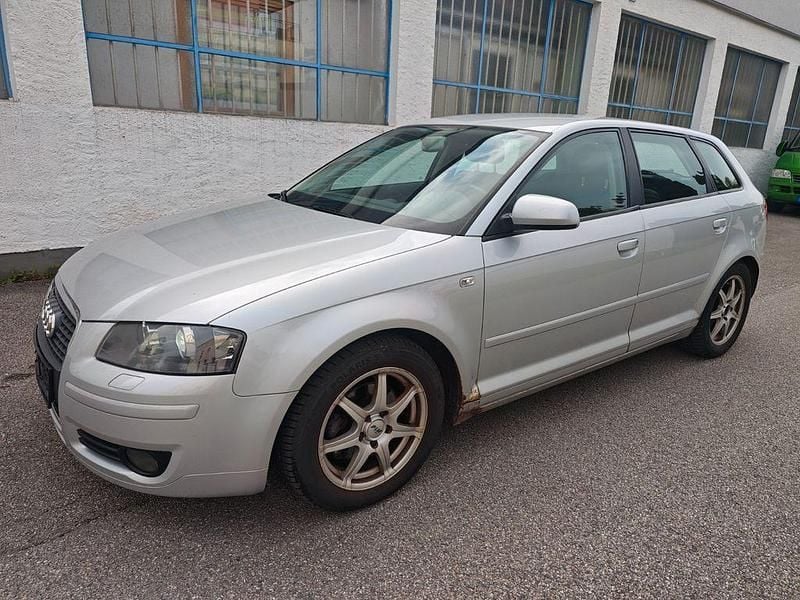 Silber Gebraucht 2007 Audi A3 Ambition Limousine | 2.199 € (Guter Preis) - Bild 1/4