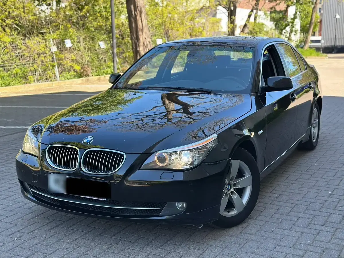 Second-hand BMW 525 197 CP (144 kW) 2007 Negru Berlinǎ