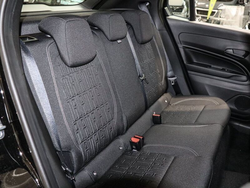 Gebraucht Fiat 600 Basis 136 PS (100 kW) 2024 Schwarz SUV