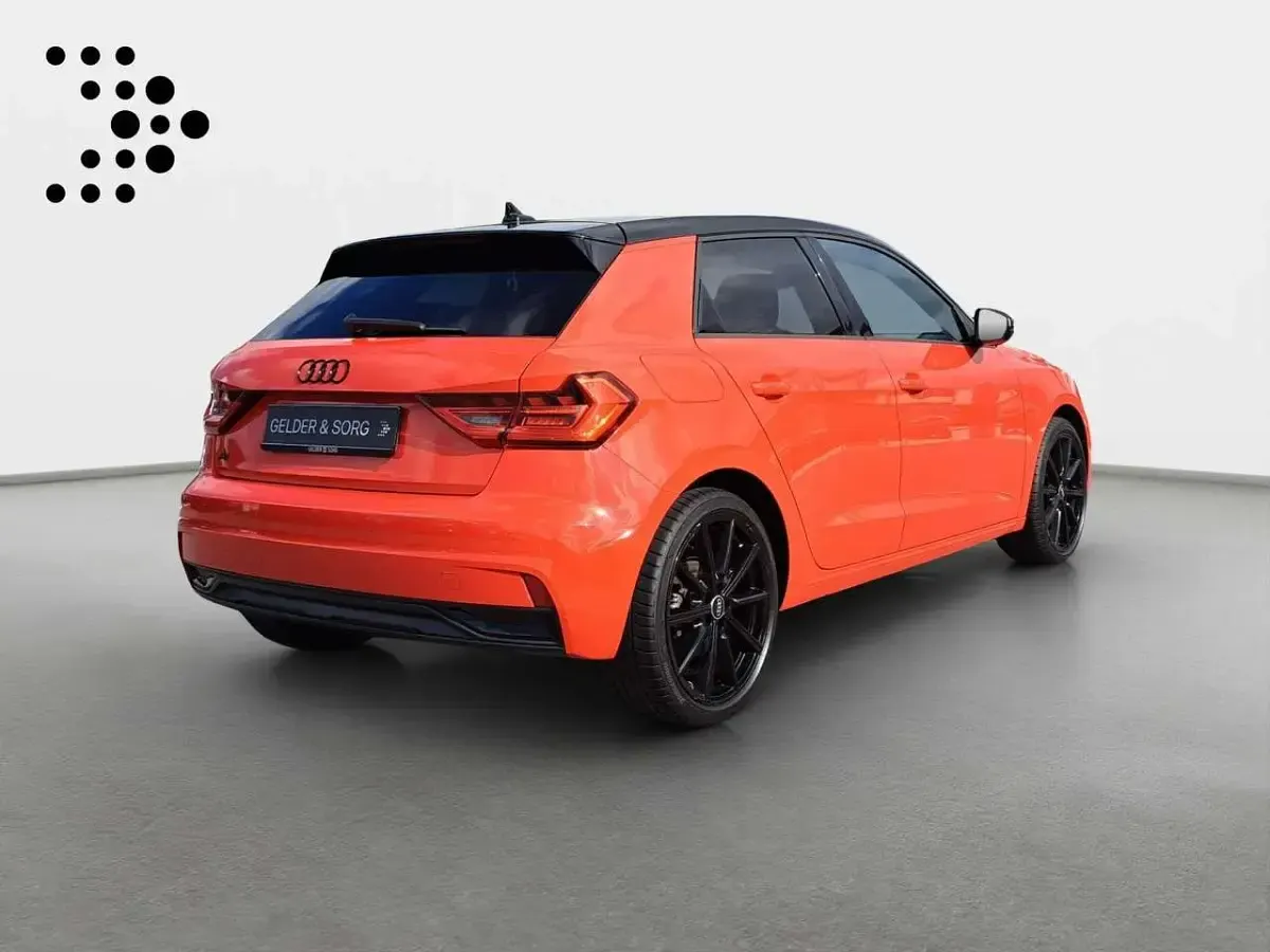 Gebraucht Audi A1 Advanced 110 PS (80 kW) 2021 Misanorot perleffekt SUV