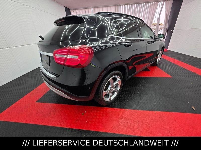 Gebraucht Mercedes GLA220 177 PS (130 kW) 2015 Schwarz SUV
