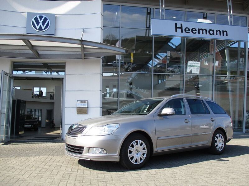 Beige Gebraucht 2012 Skoda Octavia Sport Kombi | 3.990 € (Guter Preis) - Bild 1/4