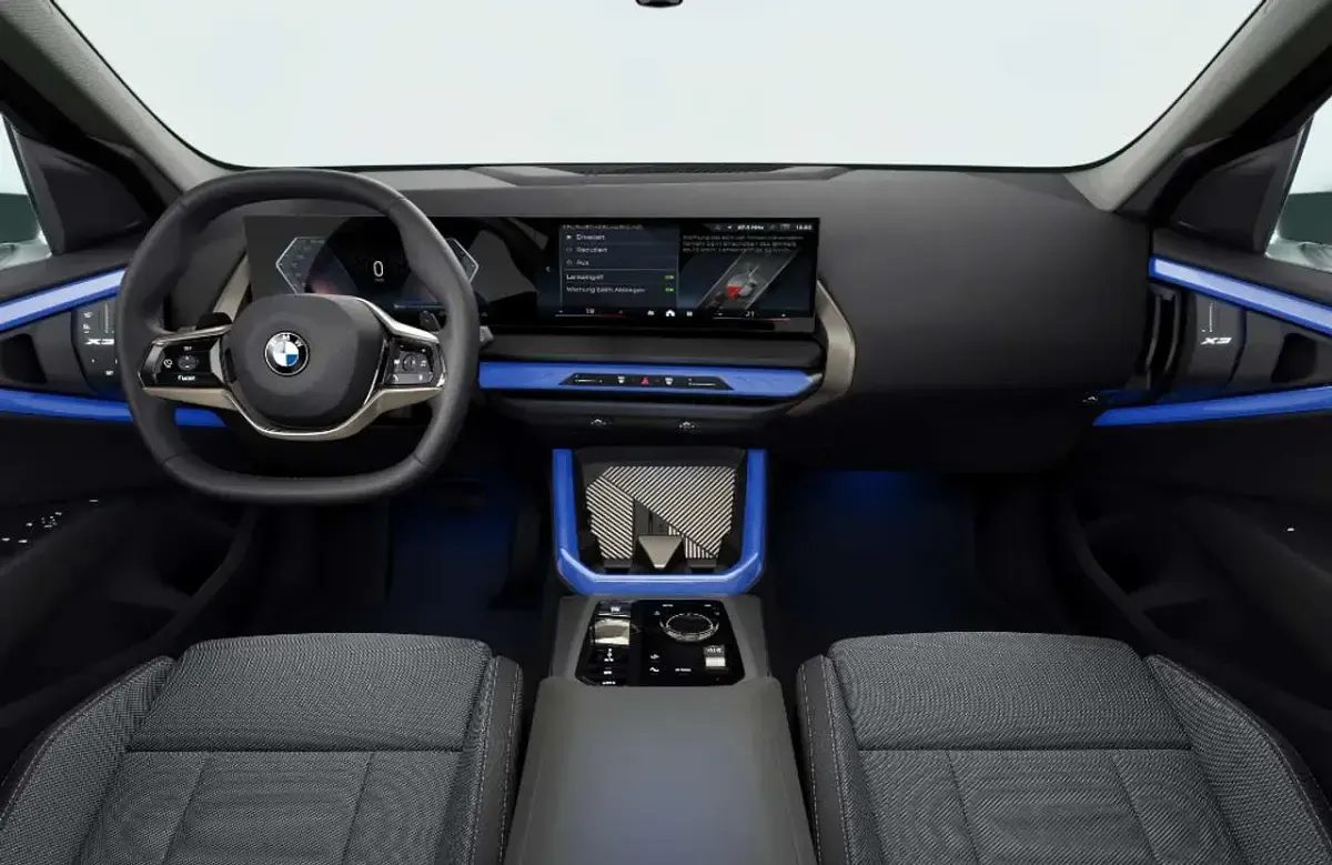 Gebraucht BMW X3 Sport Line 197 PS (144 kW) 2024 Alpinweiss uni SUV