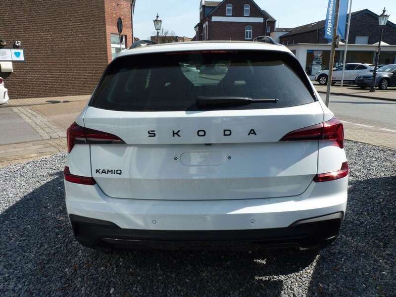 Neu Skoda Kamiq Monte Carlo 150 PS (110 kW) 2025 Moonweiss metallic SUV