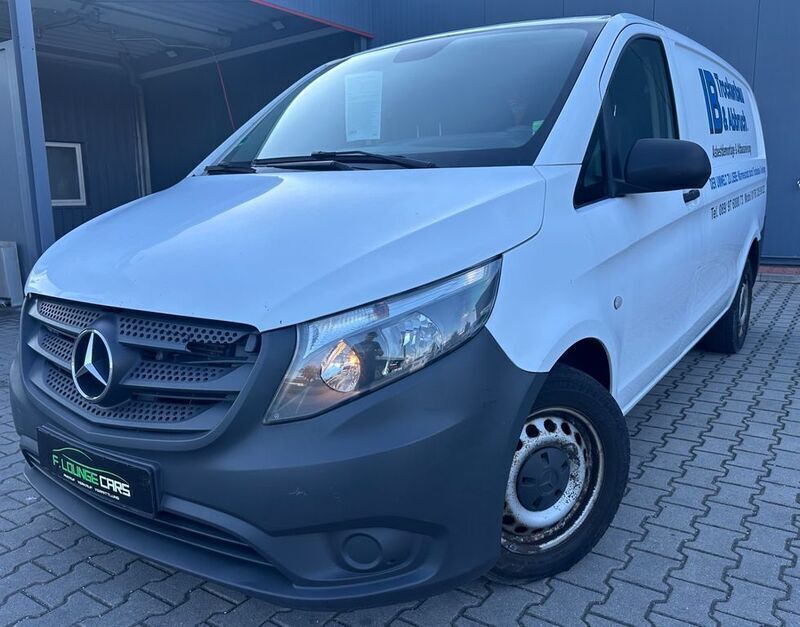 Weiß Gebraucht 2014 Mercedes Vito Van / Kleinbus | 5.999 € - Bild 1/4