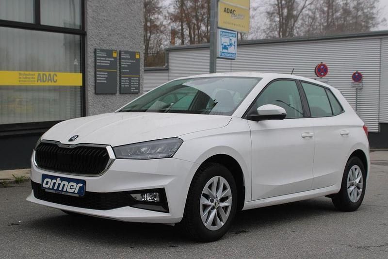 Gebraucht Skoda Fabia 65 PS (47 kW) 2023 Weiß Kleinwagen