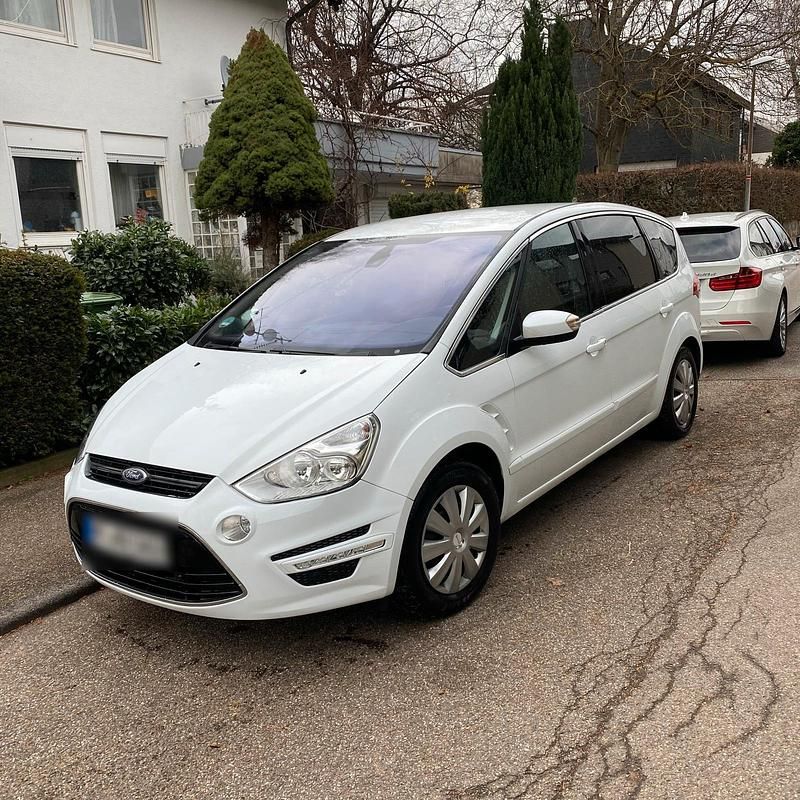 Gebraucht Ford S-MAX S 140 PS (102 kW) 2012 Weiß Van / Kleinbus