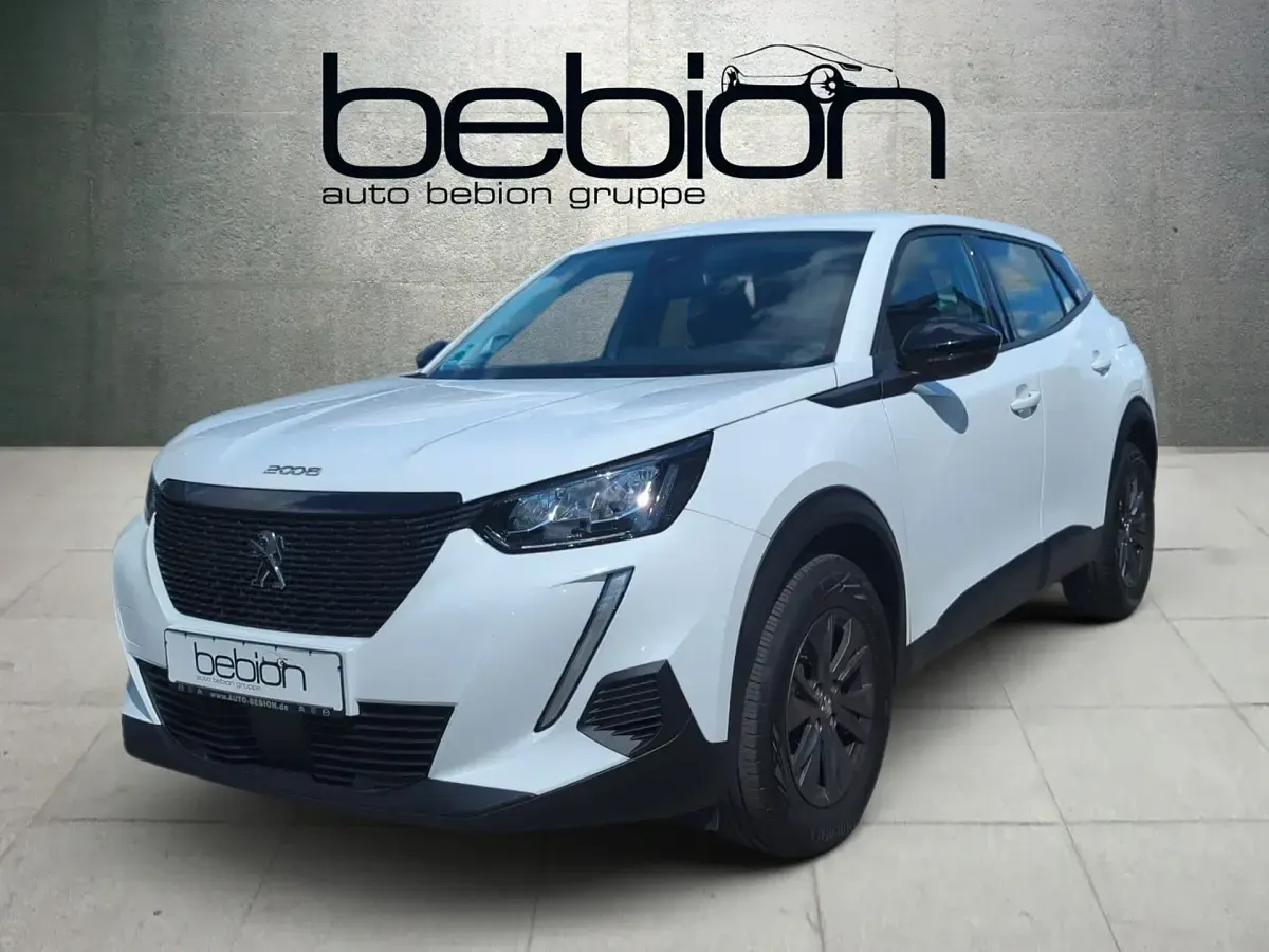Gebraucht Peugeot 2008 Active 131 PS (96 kW) 2022 SUV