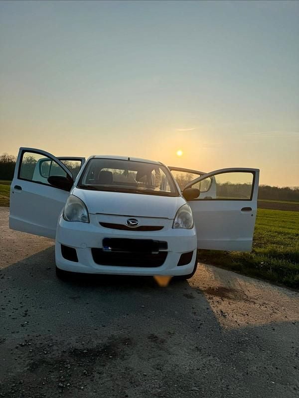 Gebraucht Daihatsu Cuore 69 PS (50 kW) 2010 Weiß Kleinwagen