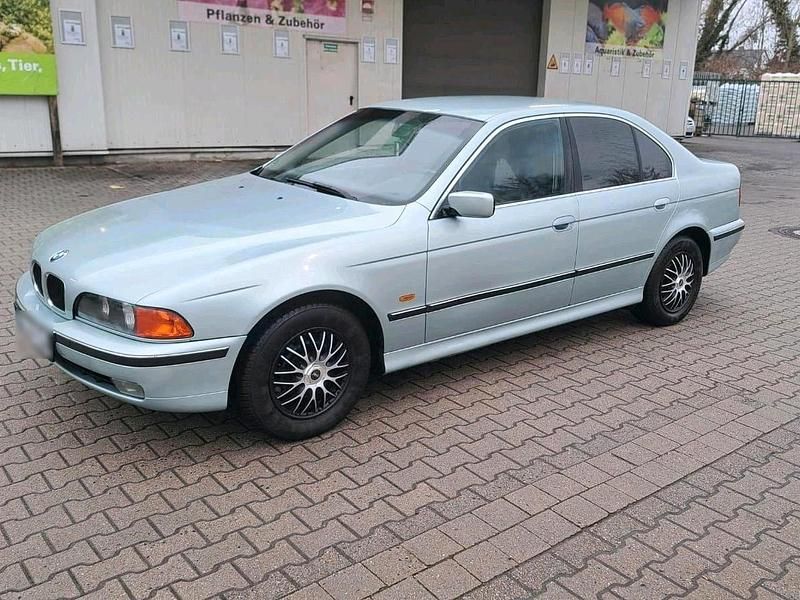 Gebraucht BMW 520 150 PS (110 kW) 1997 Silber Limousine