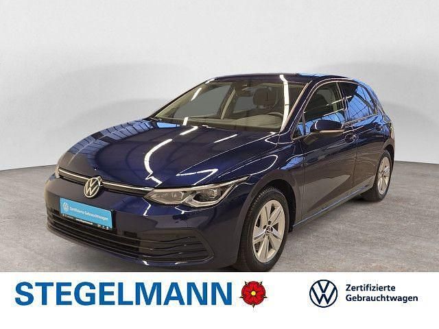 Atlantic blue metallic Gebraucht 2023 VW Golf Life Limousine | 23.770 € (Etwas zu teuer) - Bild 1/4