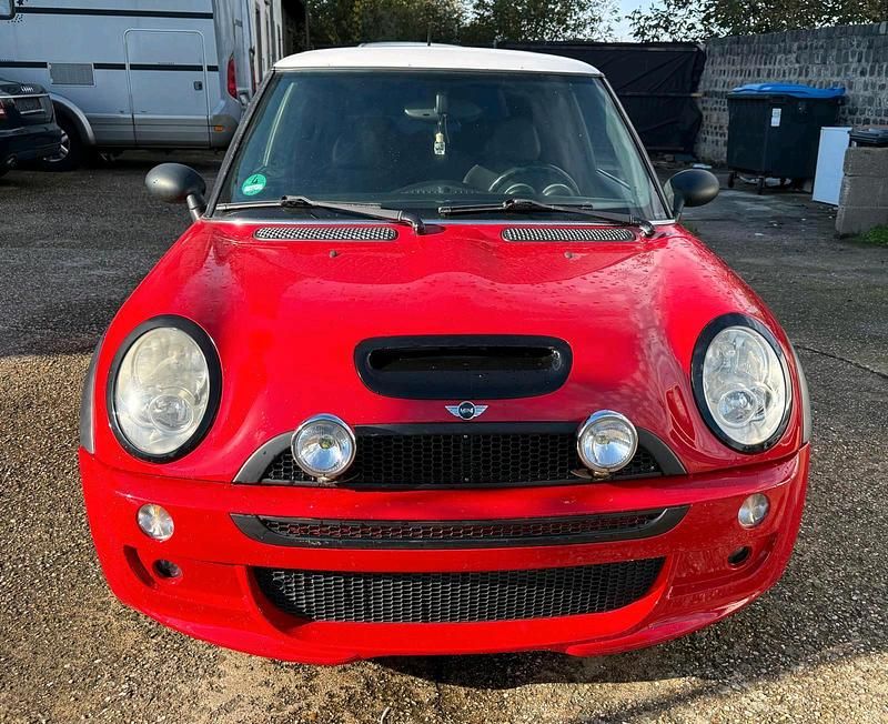 Rot Gebraucht 2005 Mini Cooper Kleinwagen | 3.650 € (Fairer Preis) - Bild 1/4