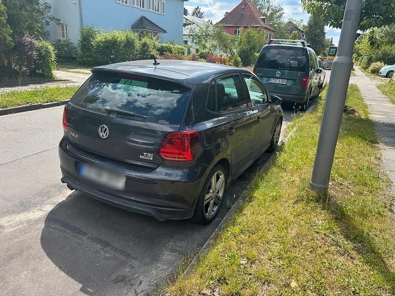 Violet Gebraucht 2015 VW Polo R-line Kleinwagen | 14.500 € (Etwas zu teuer) - Bild 1/4