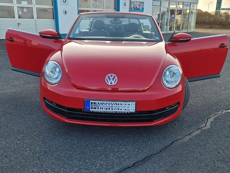 Gebraucht VW Beetle 105 PS (77 kW) 2015 Rot Kleinwagen