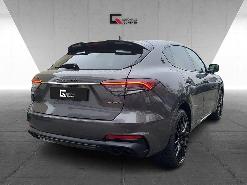 Gebraucht Maserati Levante 430 PS (316 kW) 2023 Grau SUV