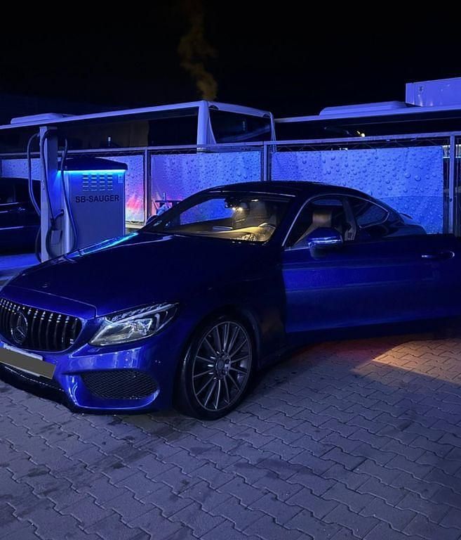 Gebraucht Mercedes C300 AMG line 245 PS (180 kW) 2016 Blau Coupé
